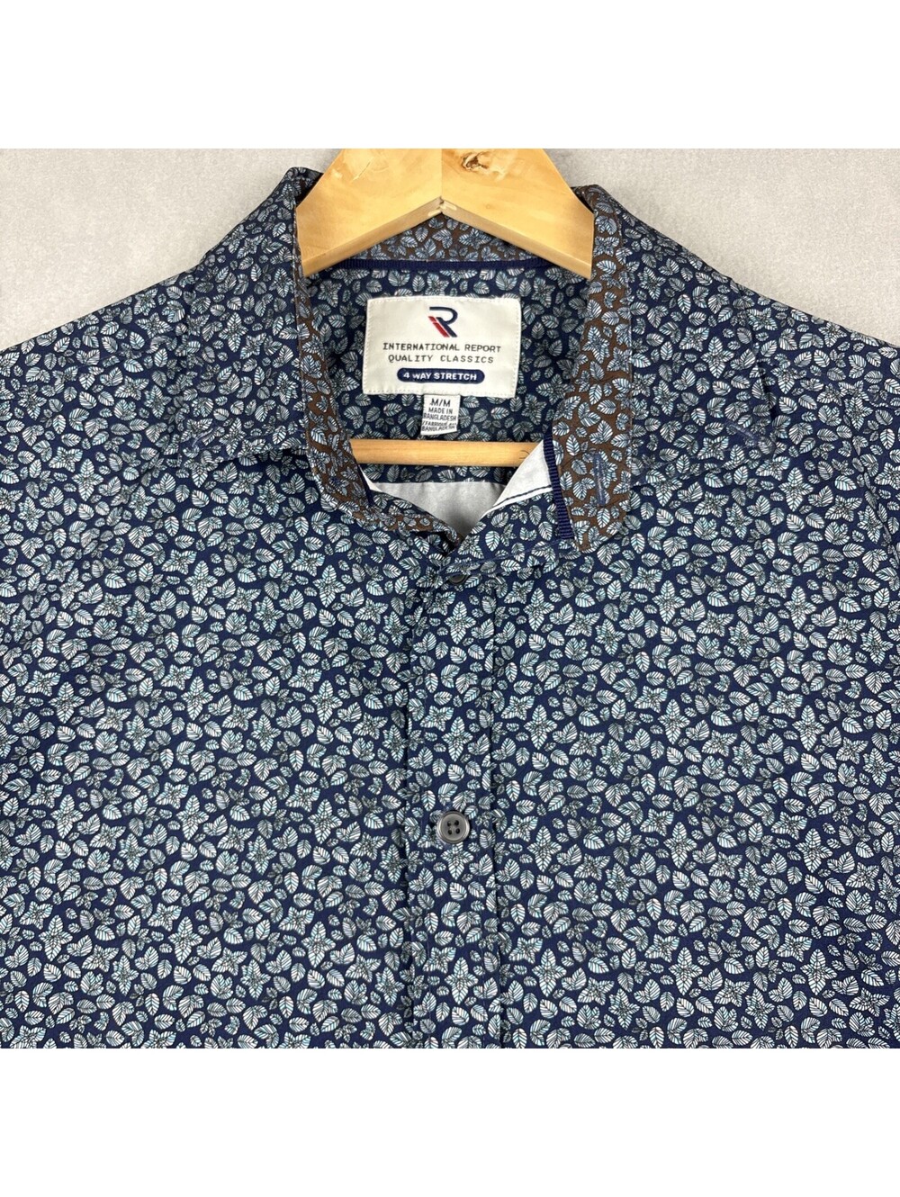 International Report 4-Way Stretch Shirt Men's Medium Blue Floral Print AOP